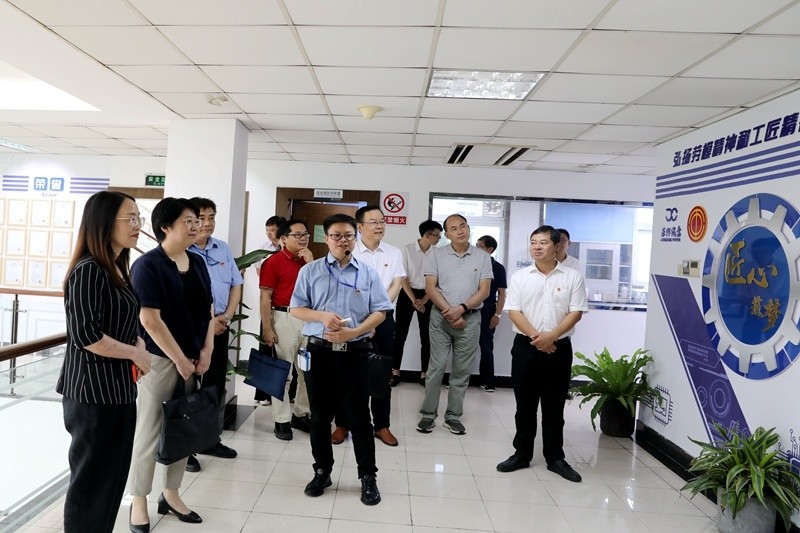 2020年7月14日，时任浙江省总工会党组成员、副主席张卫华一行莅临bwin必赢亚洲官方网站纸业调研推进新时代产业工人队伍建设改革工作
