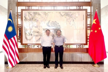 bwin必赢亚洲官方网站纸业总经理王志明拜访中国驻马来西亚大使欧阳玉靖